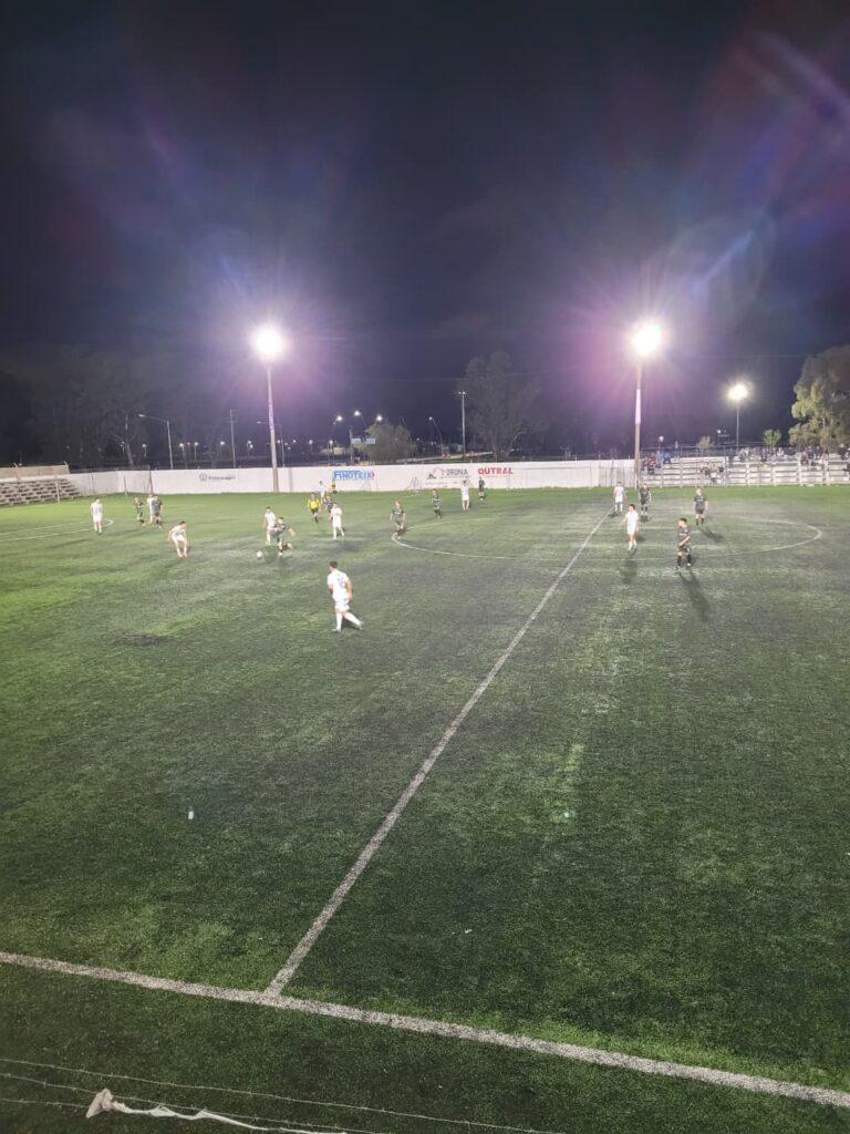 Goleada de Ferro ante Colonias y Cerros