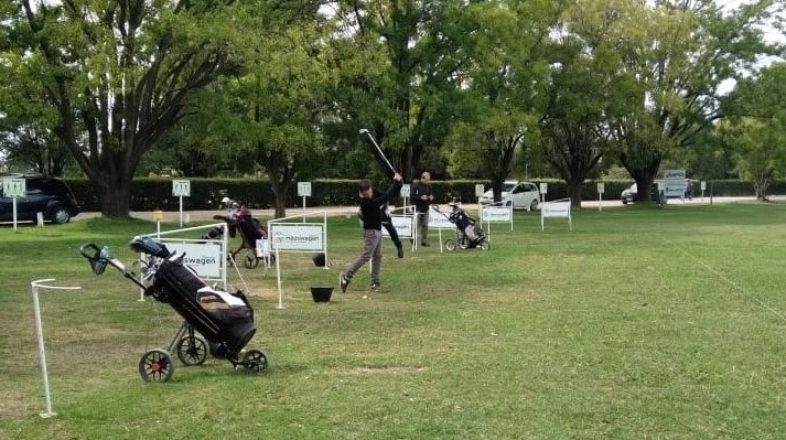 Juan Ignacio Messineo Baliño y Juan García Pinto se quedaron con  el “Memorial Mario Gelso” de golf