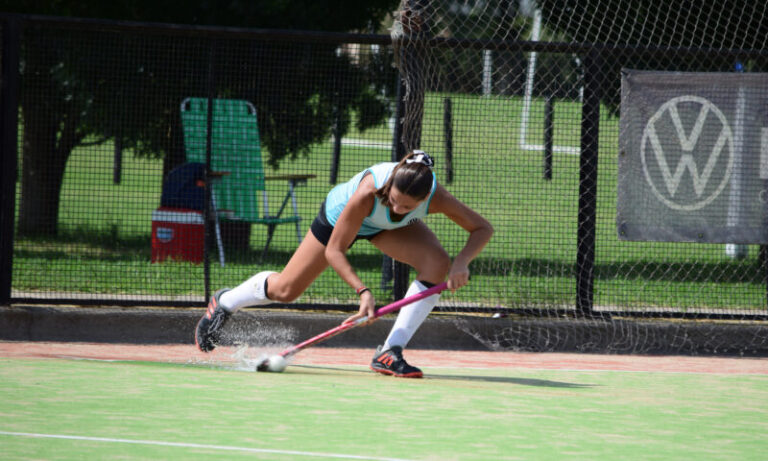 Parcial realización del hockey por el mal tiempo