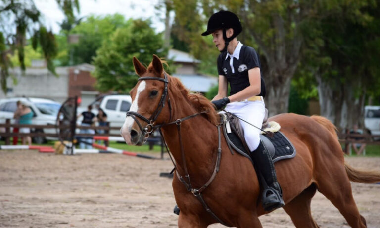 Benjamín Urdapilleta clasificó a la gran final del Campeonato Federal  de equitación
