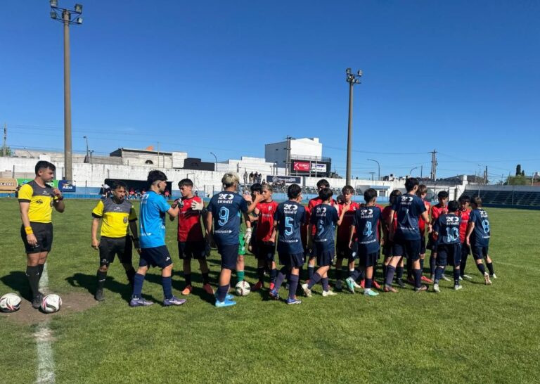 Olavarría y  Tandil empataron en dos en el arranque de las Semi del Sub  13