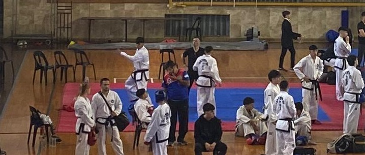 Alumnos del Maestro Andrés Carosella en un importante torneo de tae-kwondo