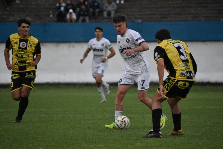 Racing en lo mas alto de las posiciones en su grupo tras ganarle a Argentinos