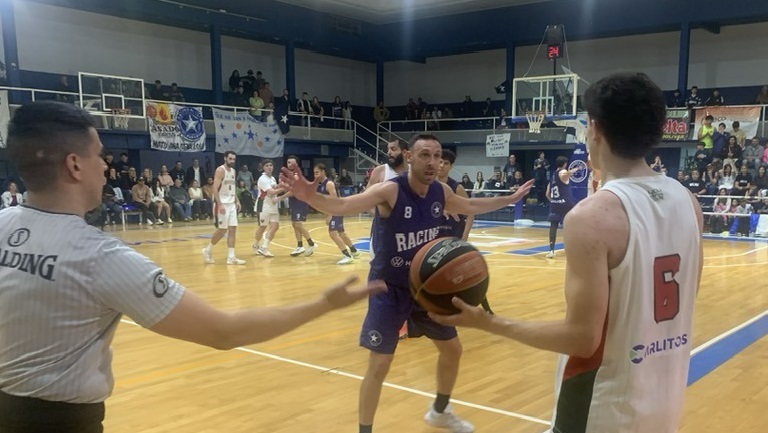 Racing dejó en el camino a Sarmiento de Coronel Suárez