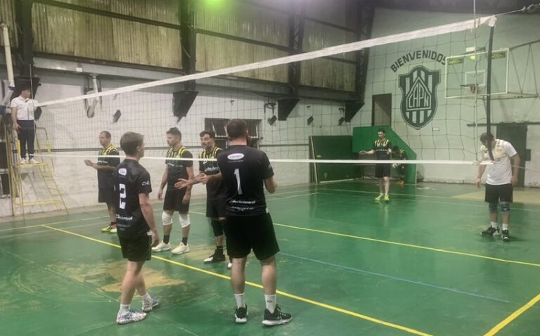 Pueblo Nuevo y un sólido y no menos esforzado triunfo ante Mariano Moreno en voleybol