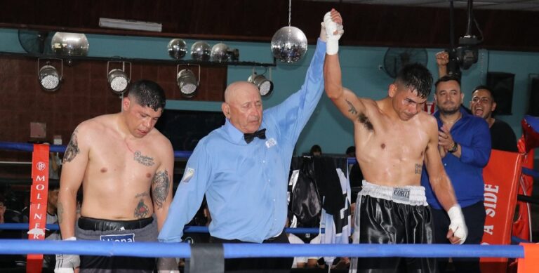 Alexander Farías y un debut  promisorio como profesional del boxeo