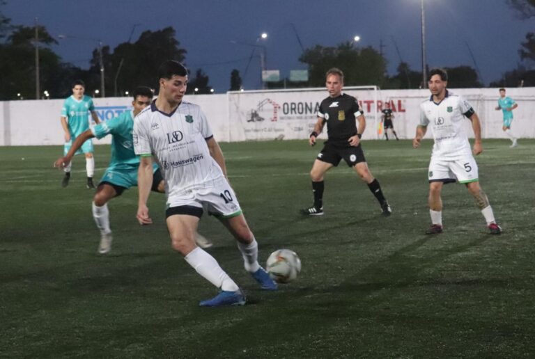 En anodino partido empataron Embajadores y Ferro