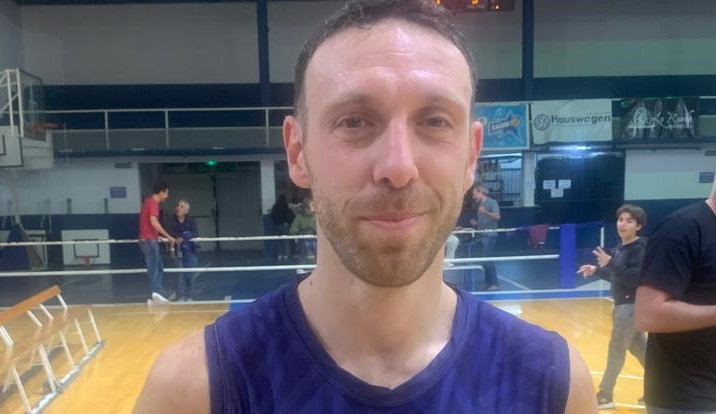 Racing  cayó  en suplementario y por un doble