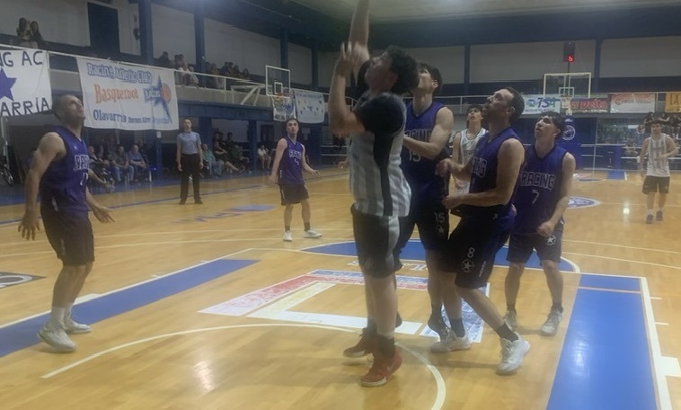 En un clásico desteñido Racing vapuleó a un disminuido Estudiantes