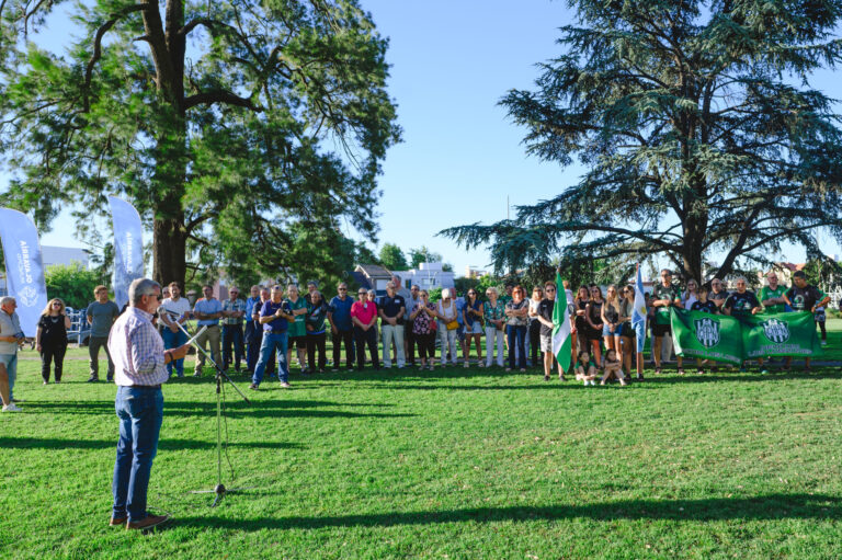Ecos del acto protocolar en en el que se impuso el nombre de “Juan José Maceo” al puente sobre Necochea