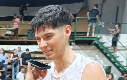 Lucas Mondino contento por su contundente goleo ante Estudiantes