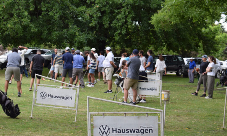 Se pergeñan los últimos torneos del año en los links albinegros