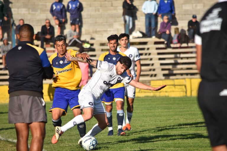 Valioso empate de Racing en Gesell ante Atlético