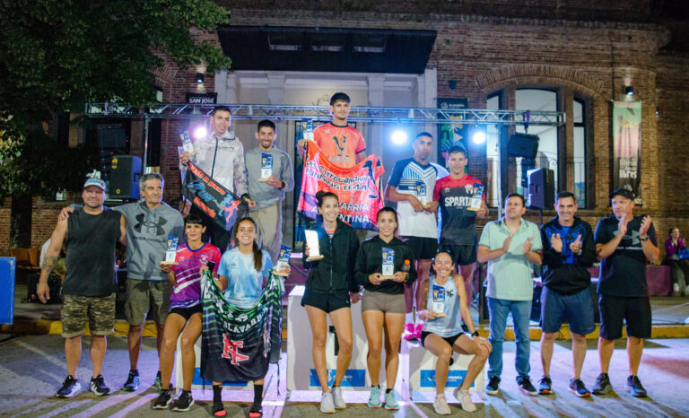 Se llevó a cabo en la víspera la primera Correcaminata Nocturna del 2026