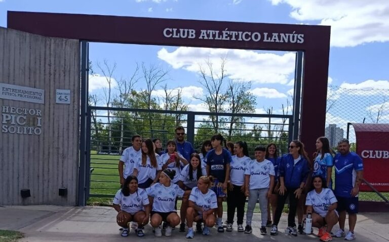 Cristian Milé refleja la experiencia de las futbolistas de El Fortín en su viaje a Lanús