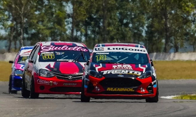 Siete pilotos de nuestra ciudad en la presentación del Turismo Pista en La Pampa
