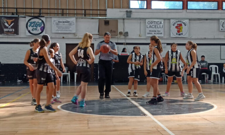 El Básquetbol Menor en plena realización
