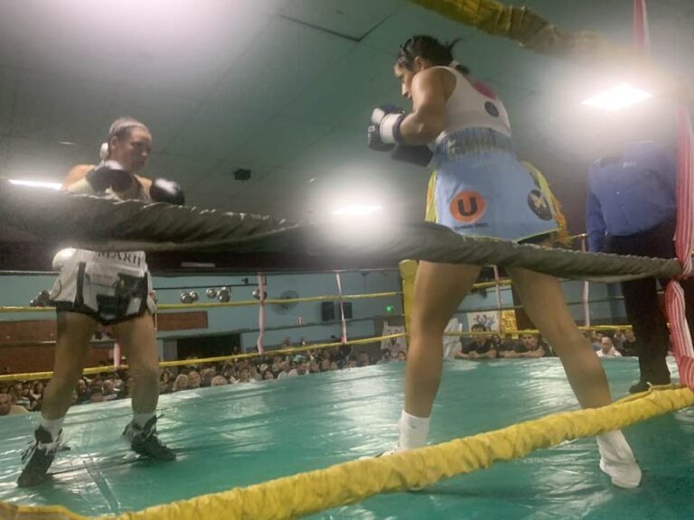 En fallo polémico los jurados vieron empate entre Mariana López y María Eugenia Ramírez en el Festival de Box en El Fortín