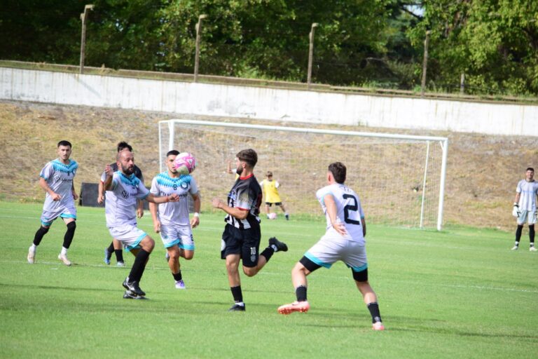 Batacazo de Municipales en el Parque Carlos Guerrero