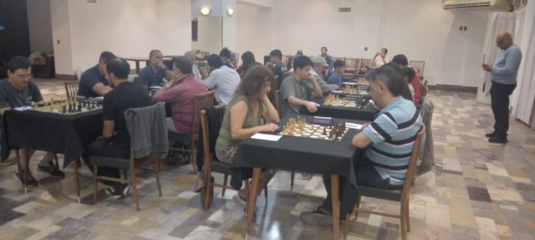 Pasó la segunda ronda del  Oficial de Tercera en ajedrez