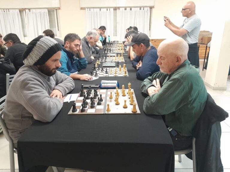 Nutrida actividad por el Abierto de ajedrez de Racing
