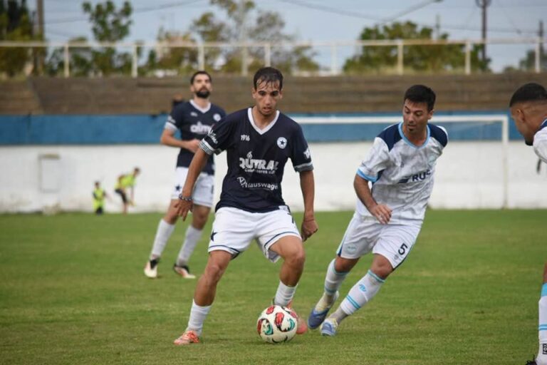 Racing fue mejor  que su rival y le ganó con autoridad a Loma Negra