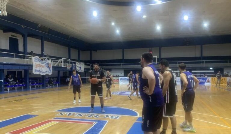 Con triunfos de Racing y Pueblo Nuevo continuó el básquetbol de Primera