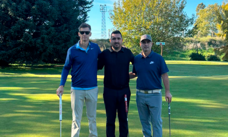 Primera jornada del Individual por golpes en el golf albinegro
