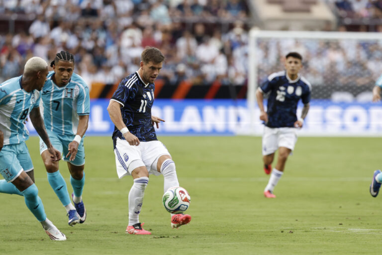 Nuevo espacio: Emblema Modo Mundial con Argentina 2 Honduras o