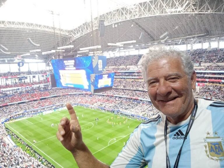 «Emblema» Modo Mundial: Lo que no se ve por televisión contado en primera persona por el «Tubo» Herrera