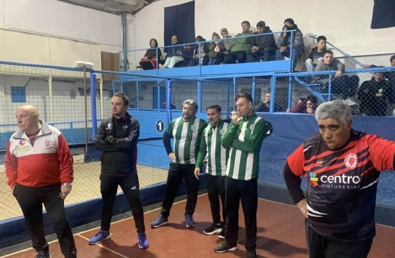 Álvaro Barros estiró la definición del Oficial de Tríos por Tercetos de Tercera