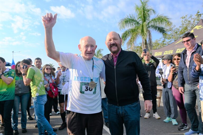 Se realizó en Formosa la Ultra Maratón 2026 en reconocimiento a Hector Agustin Grunewald