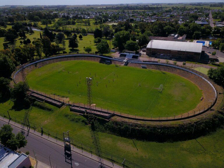 El Estadio del «Guerrero» sede de El Fortín – Racing por una plaza al Federal Amateur