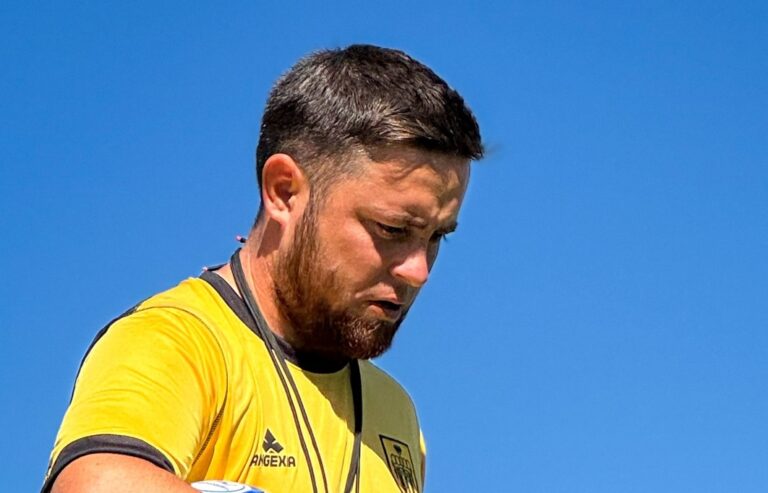 Nicolás Serantes debutó como Entrenador-Jefe de  Deportivo Santamarina