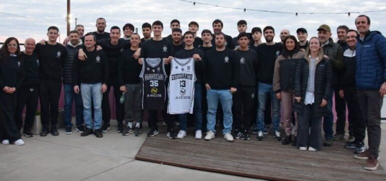 Estudiantes presentó oficialmente el  plantel para afrontar el Pre-Federal de básquetbol
