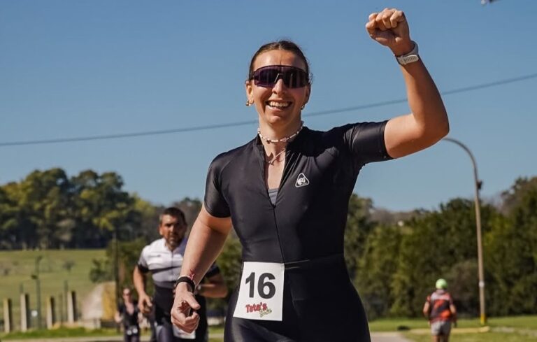 Se llevó a cabo el «Duatlón Celeste» organizado por el Club Loma Negra