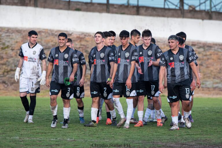 Estudiantes imparable en el Federal Amateur