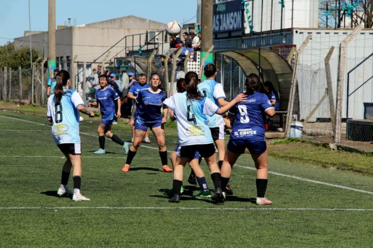Siguió el  torneo Clausura “Andrea Serris” de Primera